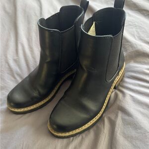 Universal Thread Black Chelsea Boots